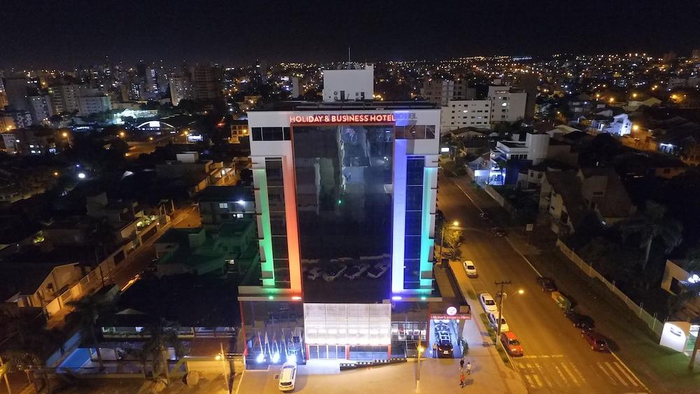 Holiday & Business Hotel - Em Frente Ao Centro De Eventos E Arena Conda Chapecó Exterior foto